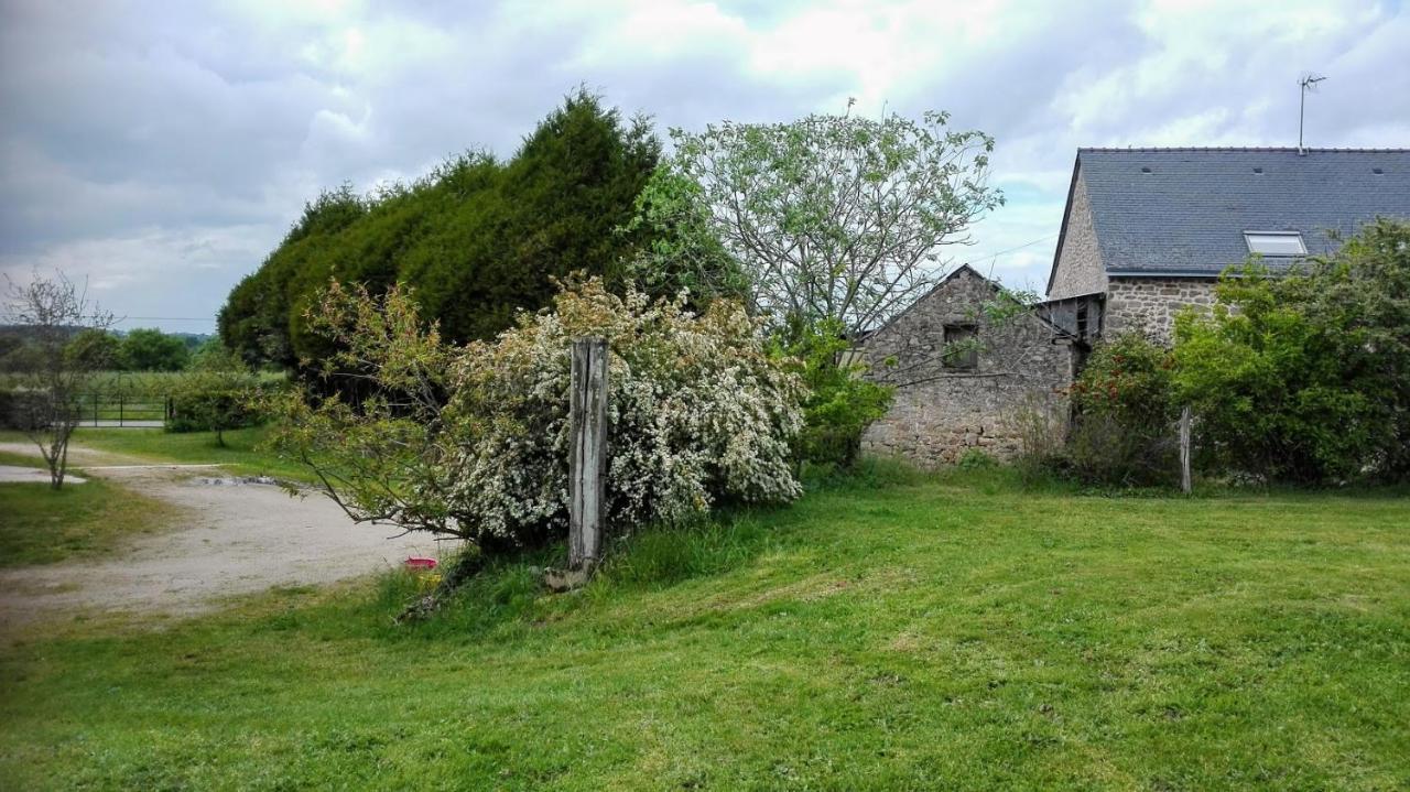 Gite La Rocherie Hambers Buitenkant foto